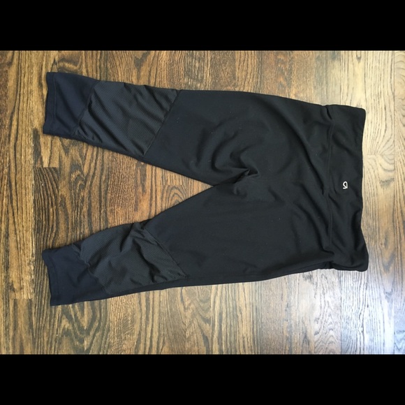 Gap gfit capris - Picture 2 of 3
